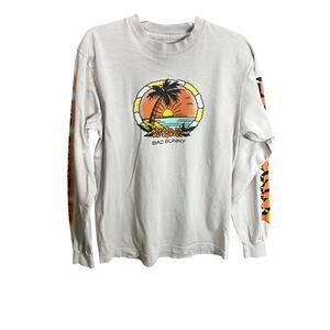 BAD BUNNY Concert Hottest Tour Long Sleeve Shirt Sz S 2022 Un Verano Sin Ti